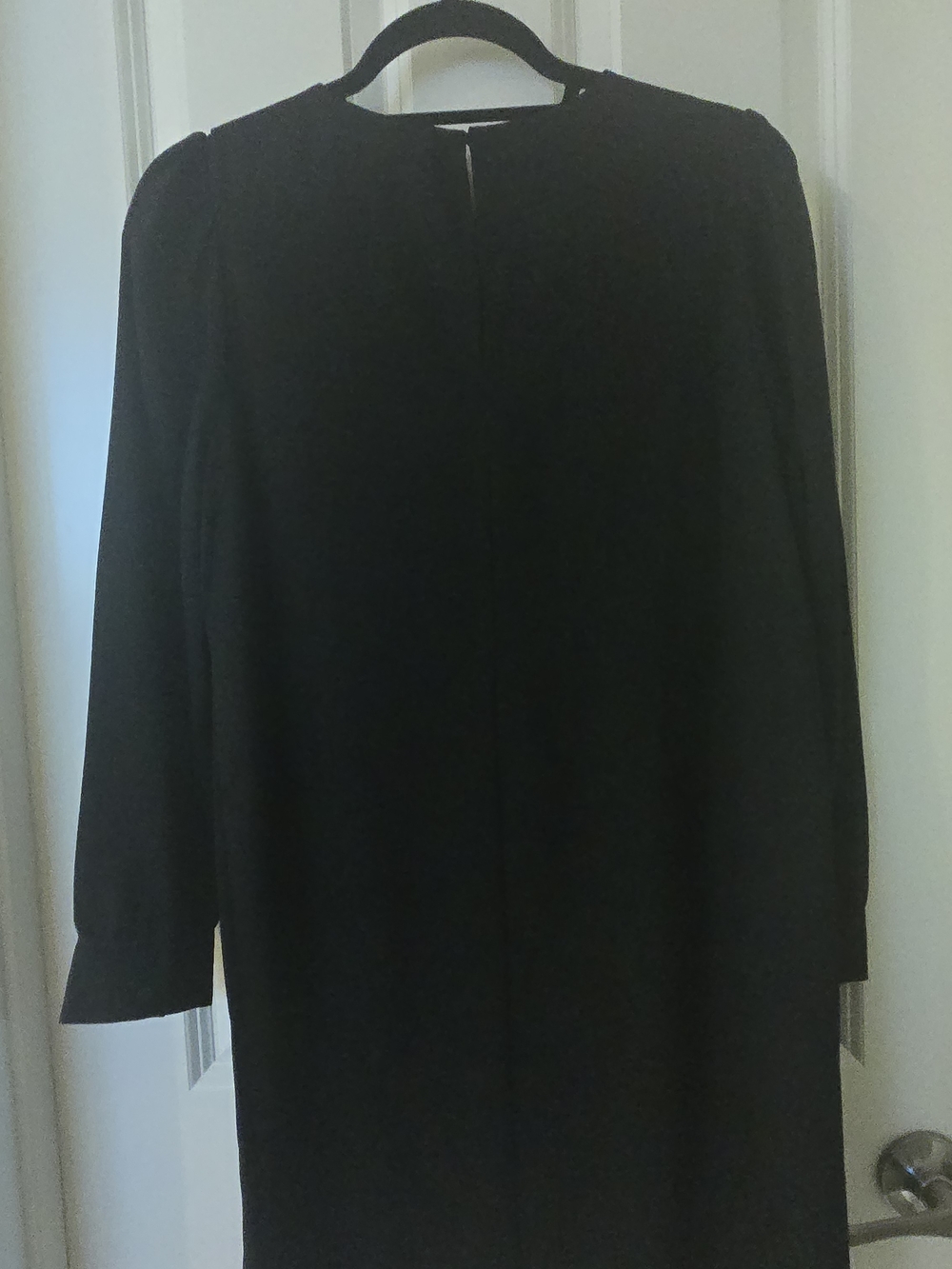Old Navy Black Long-Sleeve Shift Dress - Picture 4 of 4